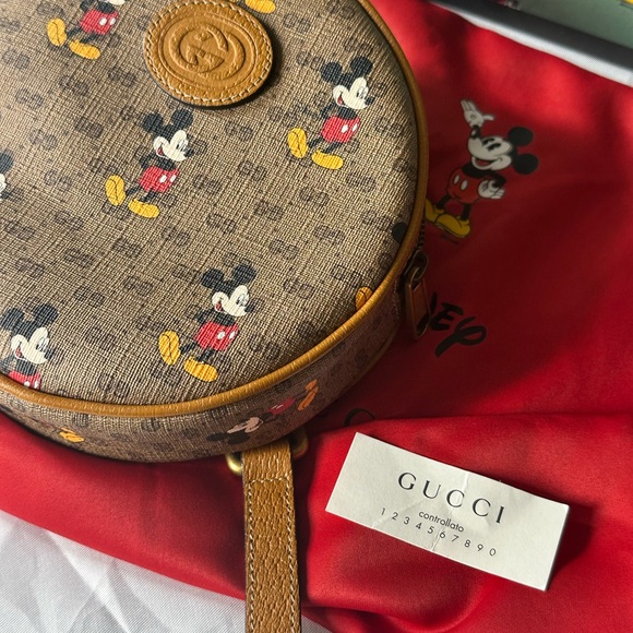 Gucci Mickey backpack - Picture 6 of 8